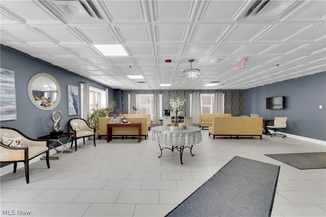 Photo - 797 E Market St Unit 319