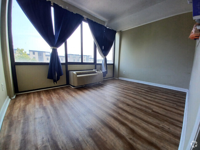 Building Photo - 1700 Clinch Ave Unit 207 Rental
