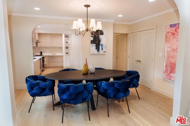 Photo - 1039 Havenhurst Dr