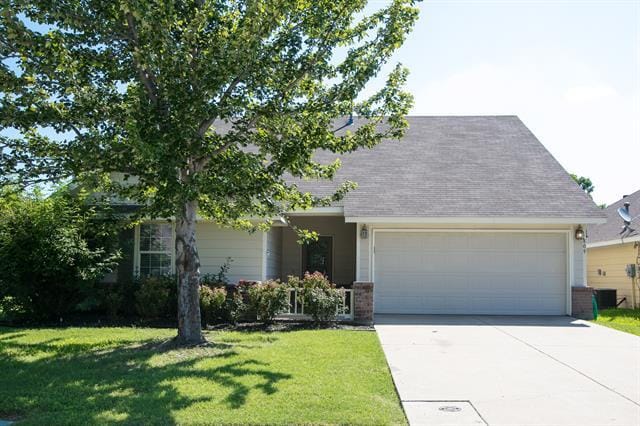 Building Photo - 809 Robbin Cir