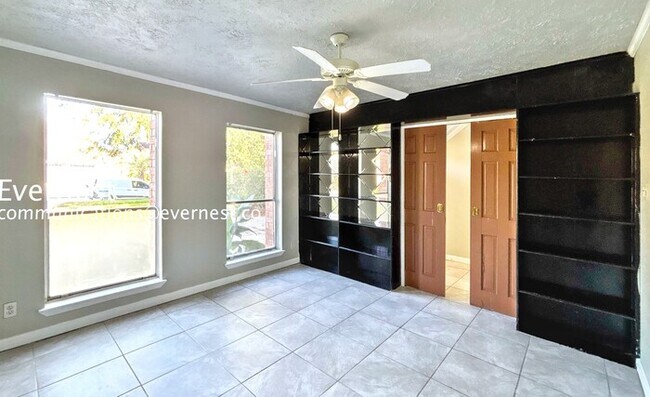 Photo - 2315 Hampton Rd