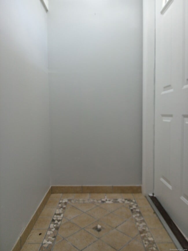 Photo - 74 Washington Rd Unit APT 16