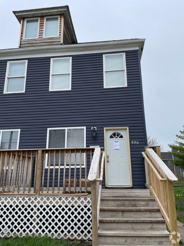 Building Photo - 486 S Champion Ave Rental