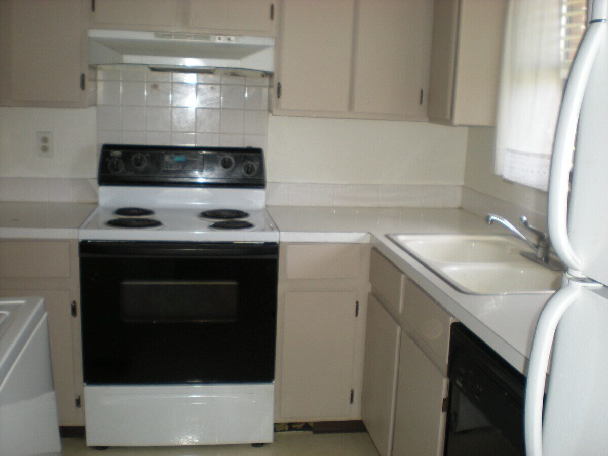 Photo - 114 Glenda Dr Unit B