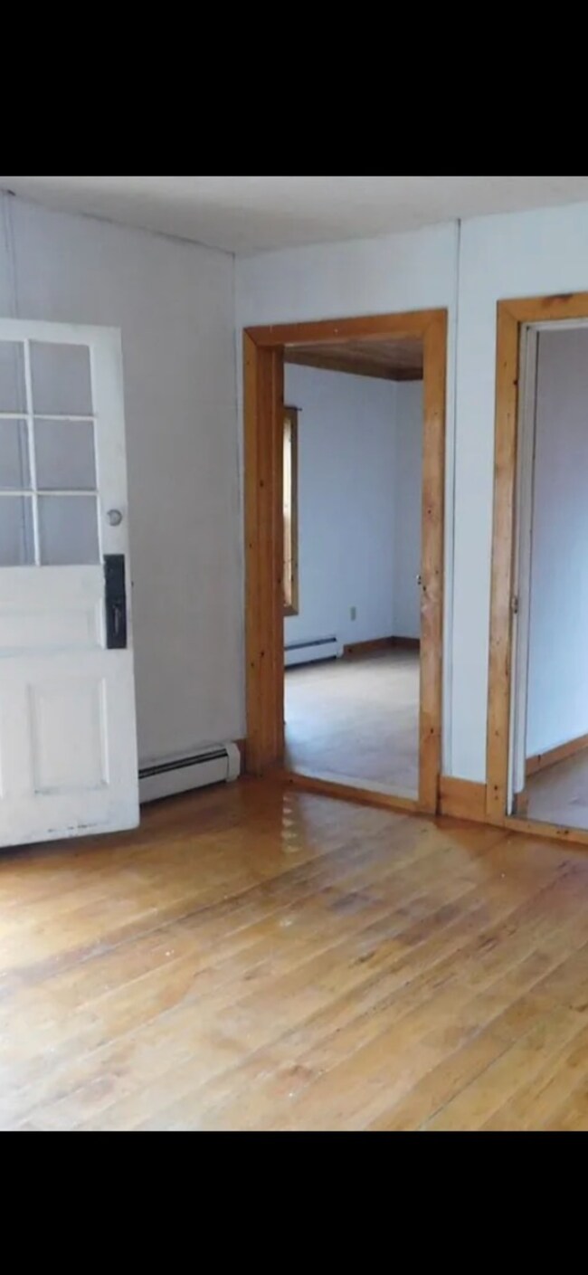 Photo - 15 Pearl St Unit Upstairs with balcony
