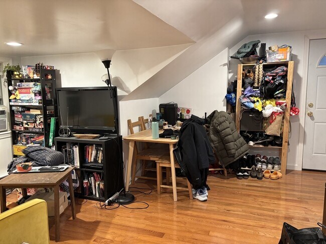 Photo - 92 Wallingford Rd Unit A