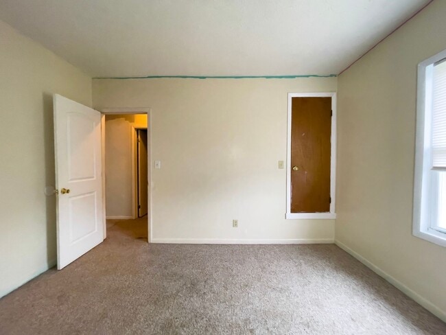 Photo - 525 W 8th St