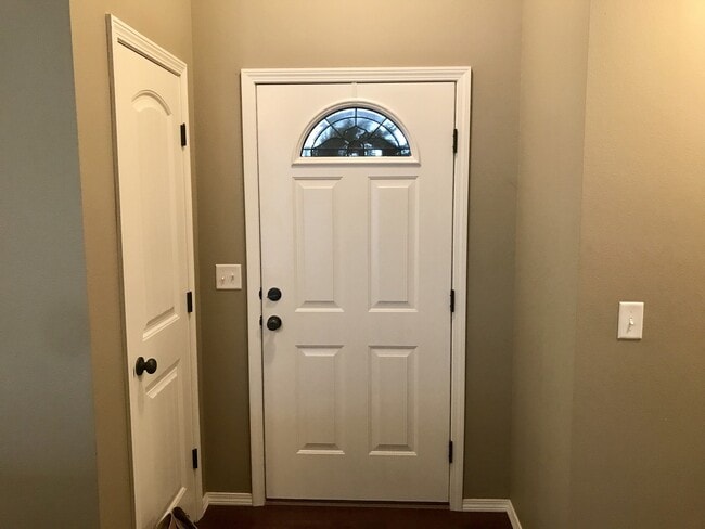 Photo - Beautiful home in West Springfield available Now