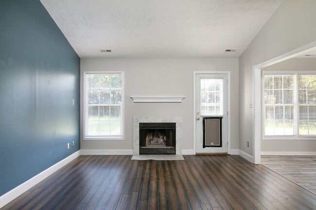 Photo - 163 Independence Dr