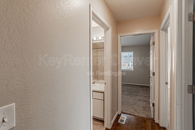 Photo - 1099 S Walden Way