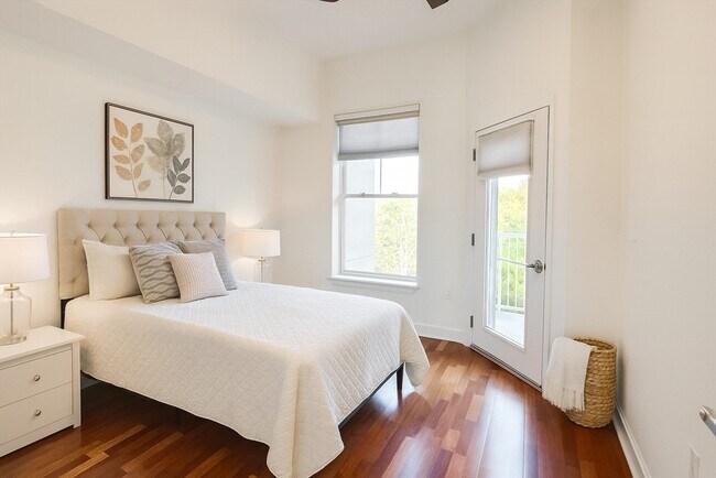 Photo - 38 Village Rd Unidad 715