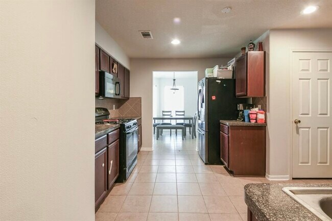 Photo - 4854 Fair Oak Dale Ln