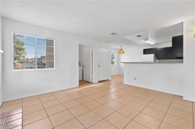 Building Photo - 4651 Amberleigh Ln Unit B