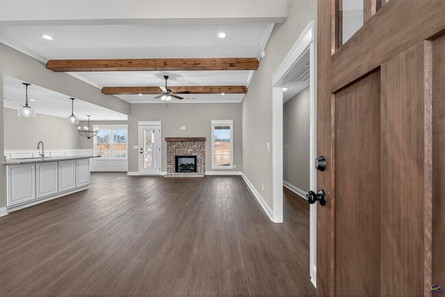 Photo - 213 Saraland Trl