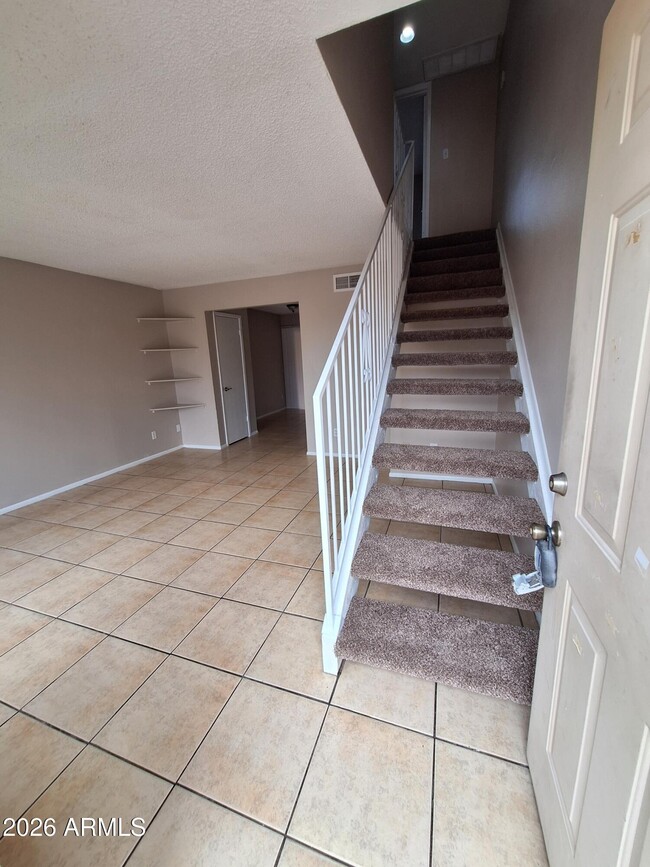 Photo - 1449 E Knoll Cir
