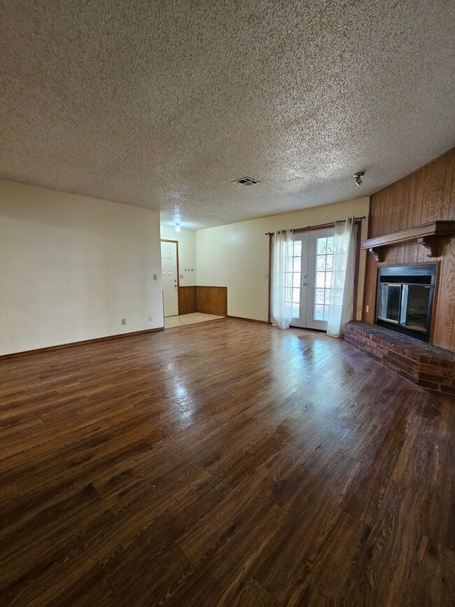 Photo - SE Norman! Easy Access to I35.