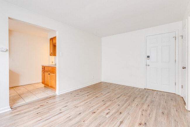 Photo - 525 Washington Ave