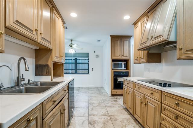 Photo - 1701 Midcrest Dr