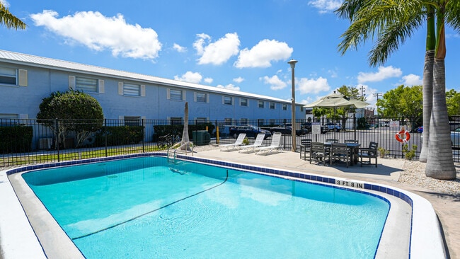 Regatta Royale Apartments