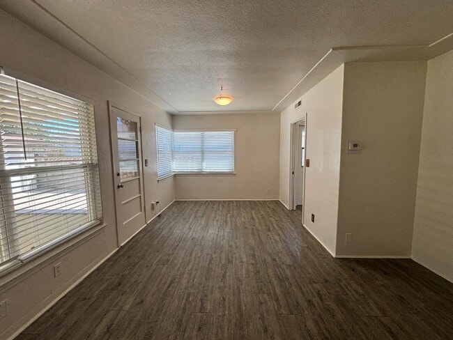 Photo - 816 W Fedora Ave