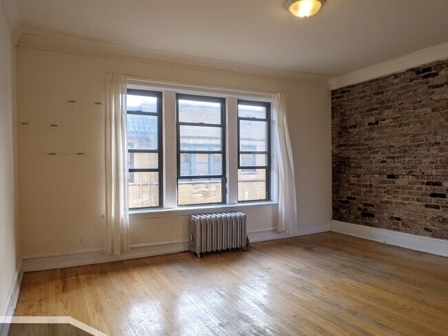 Photo - 2338 N Spaulding Ave Unidad 3A