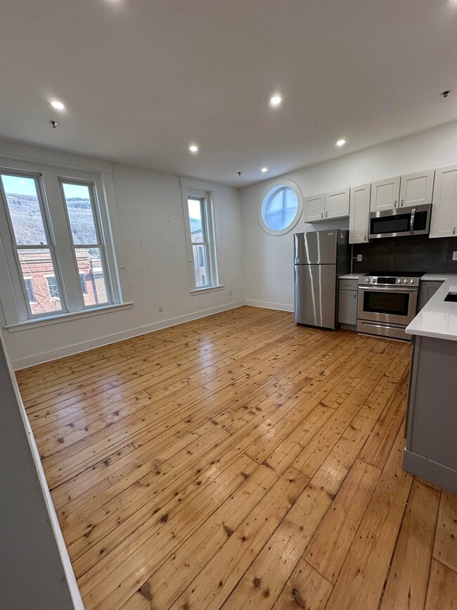 Photo - 4 Elliot St Unit 11