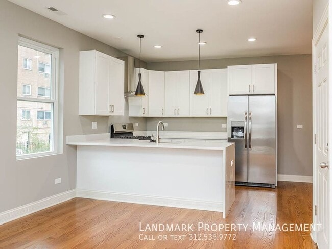 Photo - 4737 S Michigan Ave Unit #2