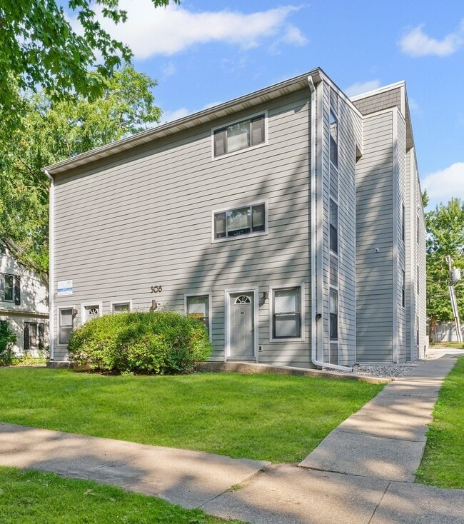 Photo - 508 W White St