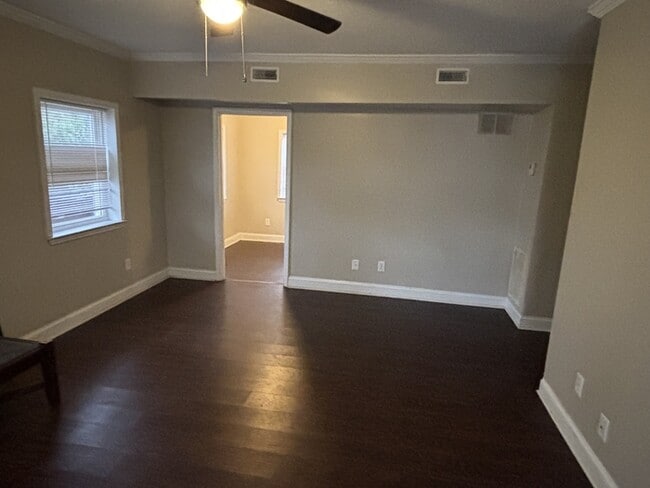 Photo - 1042 Bose Ave