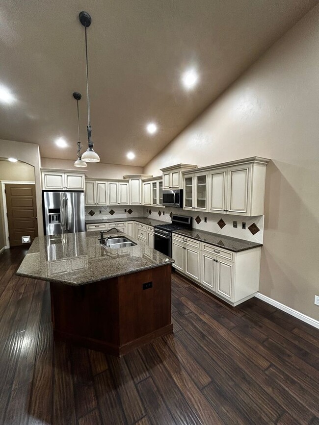 3 Bedroom 2.5 Half Bath Home in Tuscany Vi... - 3 Bedroom 2.5 Half Bath Home in Tuscany Vi...