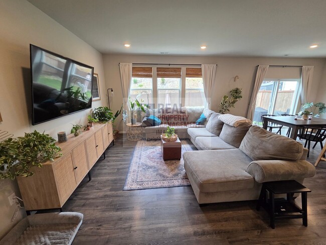 Photo - Check Out This Beautiful 4 Bedroom, 2.5 Bath Home!
