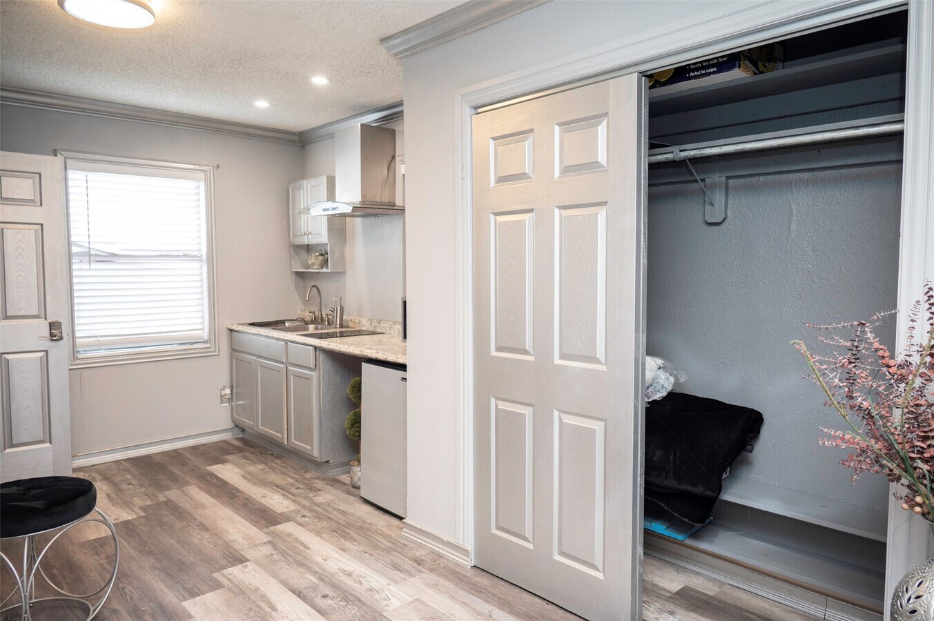 Photo - 1015-1011 11th St