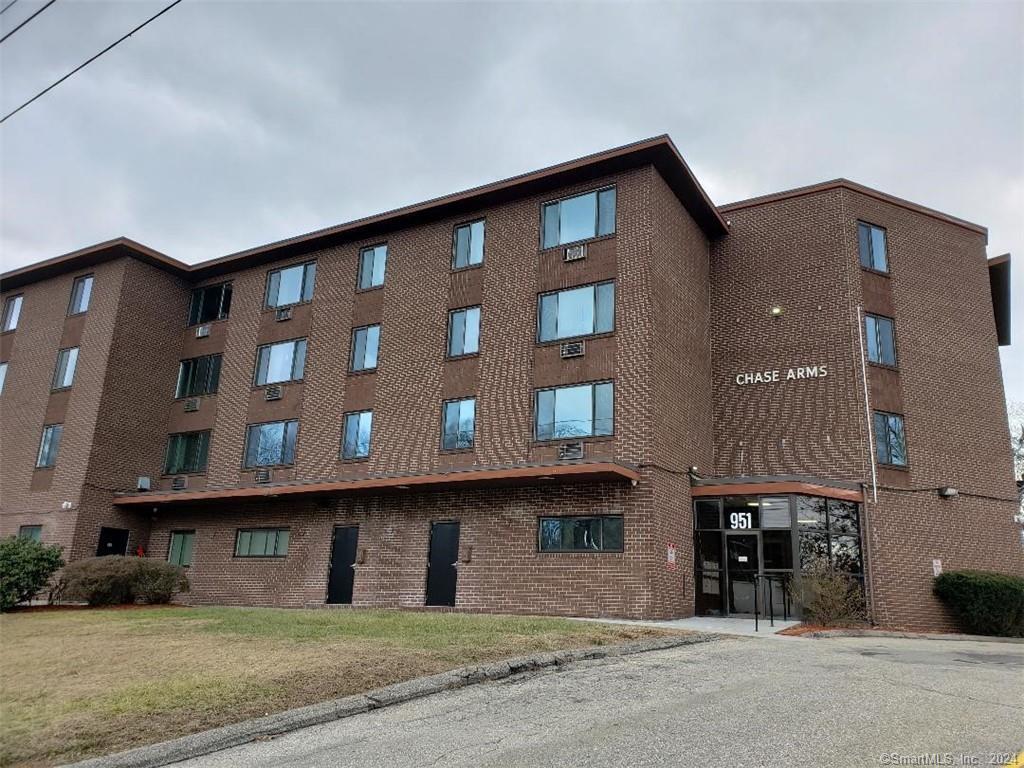 Photo - 951 Chase Pkwy Unit 1C