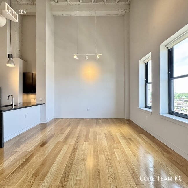 Photo - 217 W Pershing Rd Unidad 1006