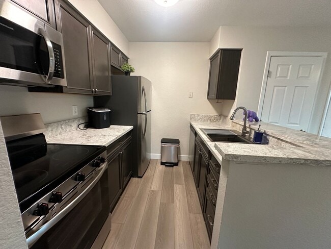 Photo - Amazing city views  2 bed 1 bath upstairs ...