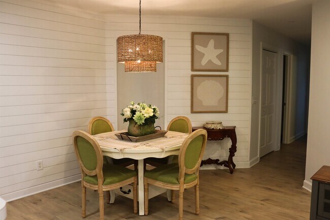 Photo - 4384 Daphne Ln