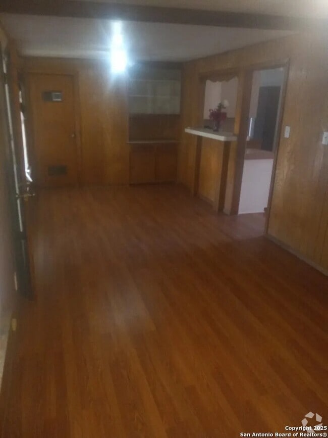 Building Photo - 2806 Tucker Dr Rental