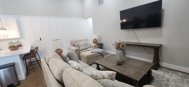 Photo - 6414 W Flanders Ln