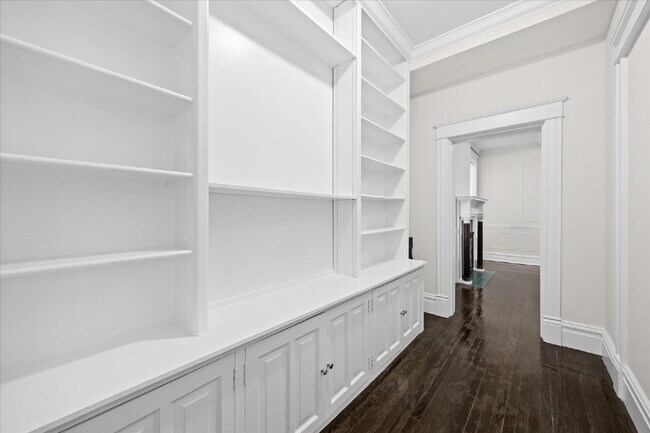 Photo - 6114 Waterman Blvd