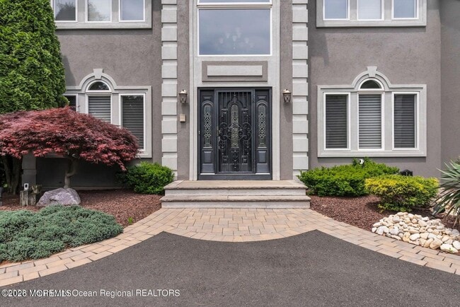 Photo - 7 MacKenzie Rd