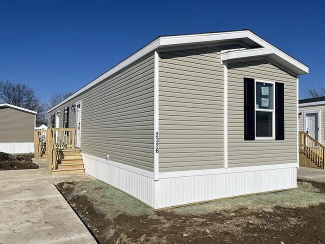 Building Photo - Your brand new 3 bedroom, 2 bathroom home is waiting for you to move in!