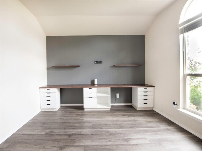 Photo - 106 Reagor Dr