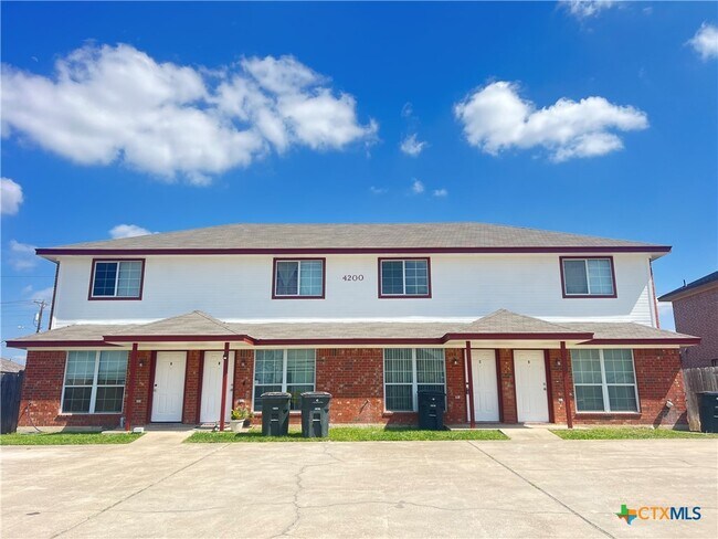 Building Photo - 4200 Alan Kent Dr Unit C