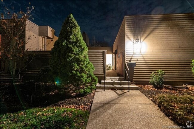 Building Photo - 59 Charlton Hill Rd Unit 59 Rental