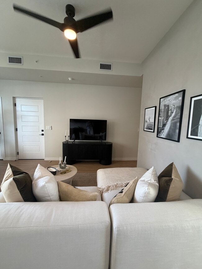 Photo - 11291 Biscayne Blvd