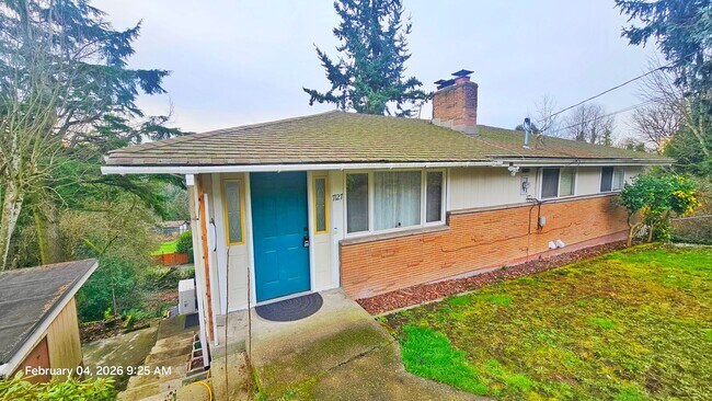 Photo - Charming 3 Bed 1.25 Bath Home in Skyway with a great view of Mt Rainier