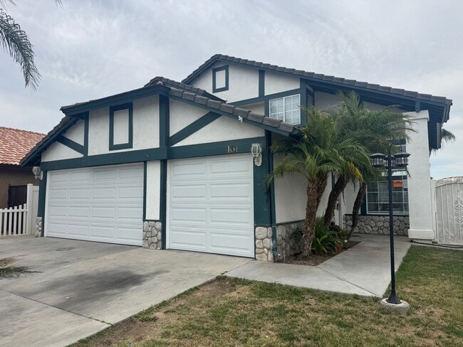 Beautiful 4 bedroom Home in Perris! - Beautiful 4 bedroom Home in Perris!