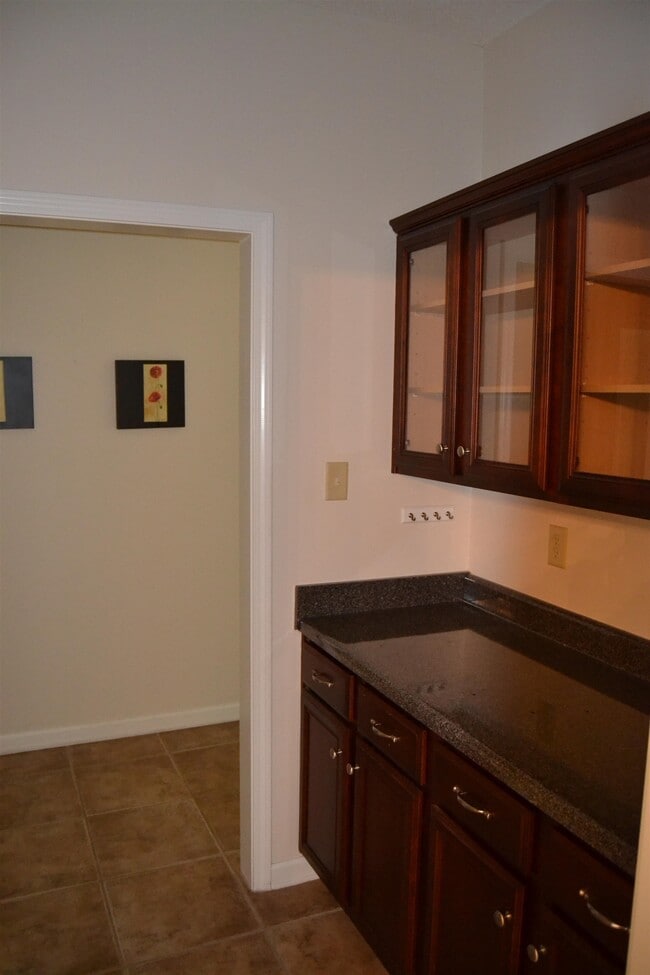 Photo - 4899 White Pass Dr