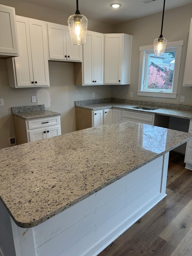 Photo - 395 Effinger St