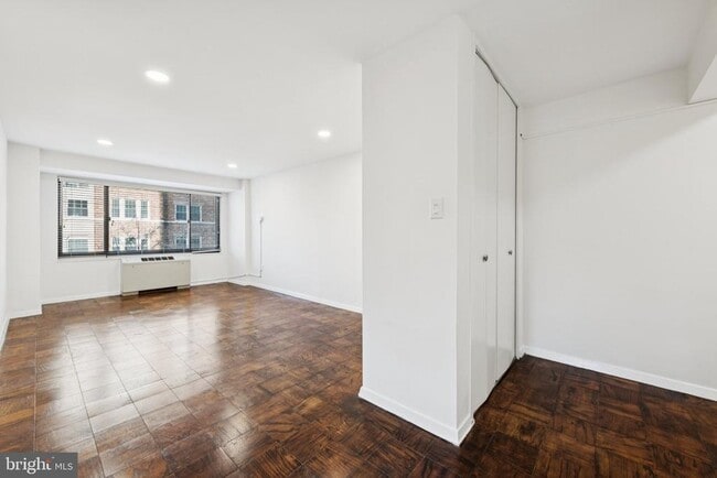 Photo - 5410 Connecticut Ave NW Unit 315